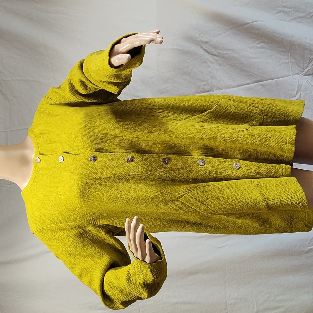 CMC women's sweater, lime green, medium size, with 2 pockets